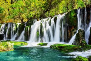 thác nước cửu trại câu